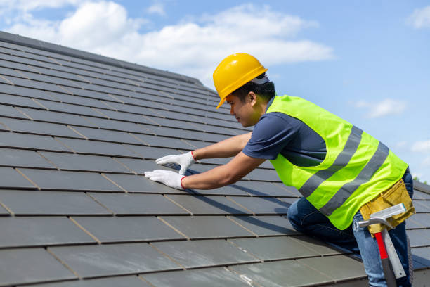 Best Best Roofing Contractors  in East Lansing, MI