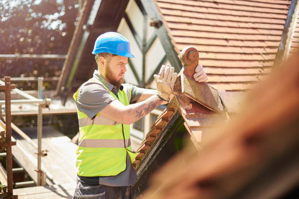 Best Best Roofing Contractors  in East Lansing, MI